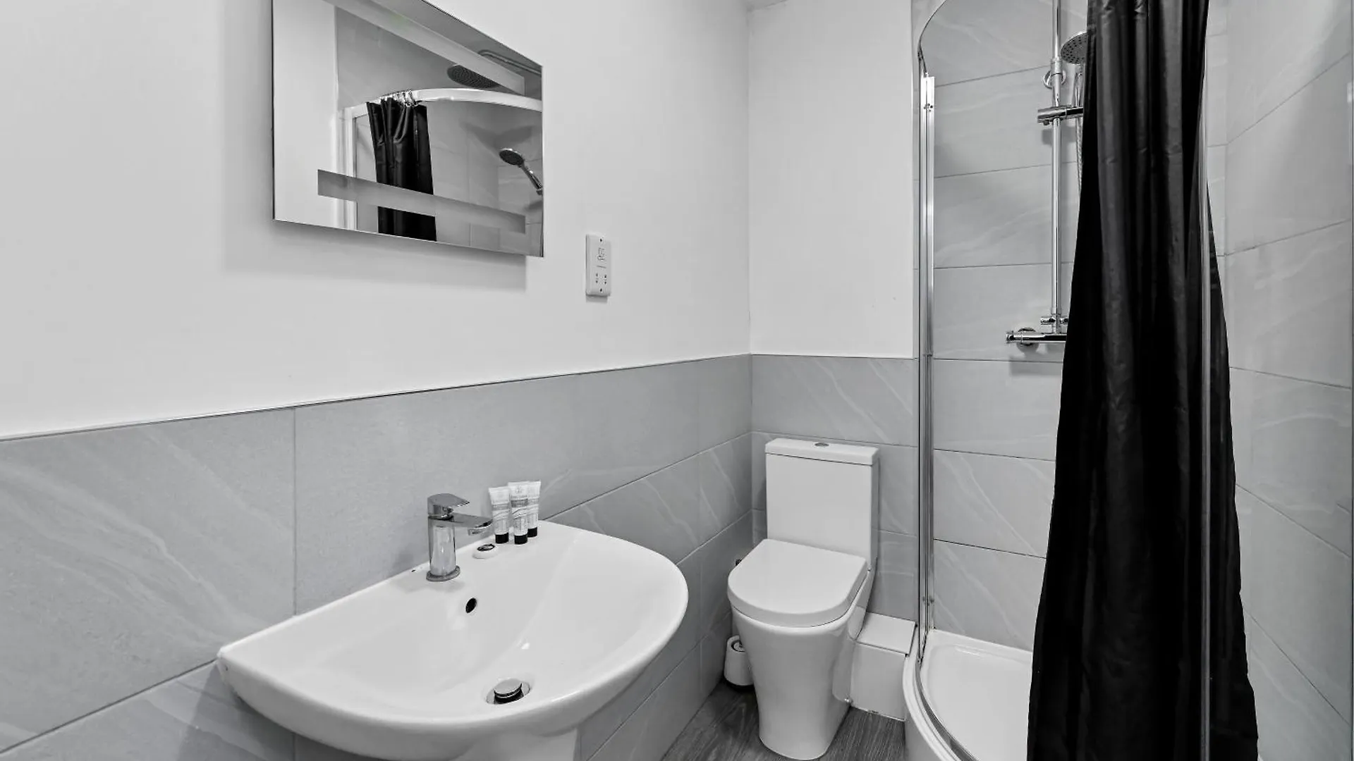 2-Bed Apartment Close To Town Centre And Transport 诺丁汉